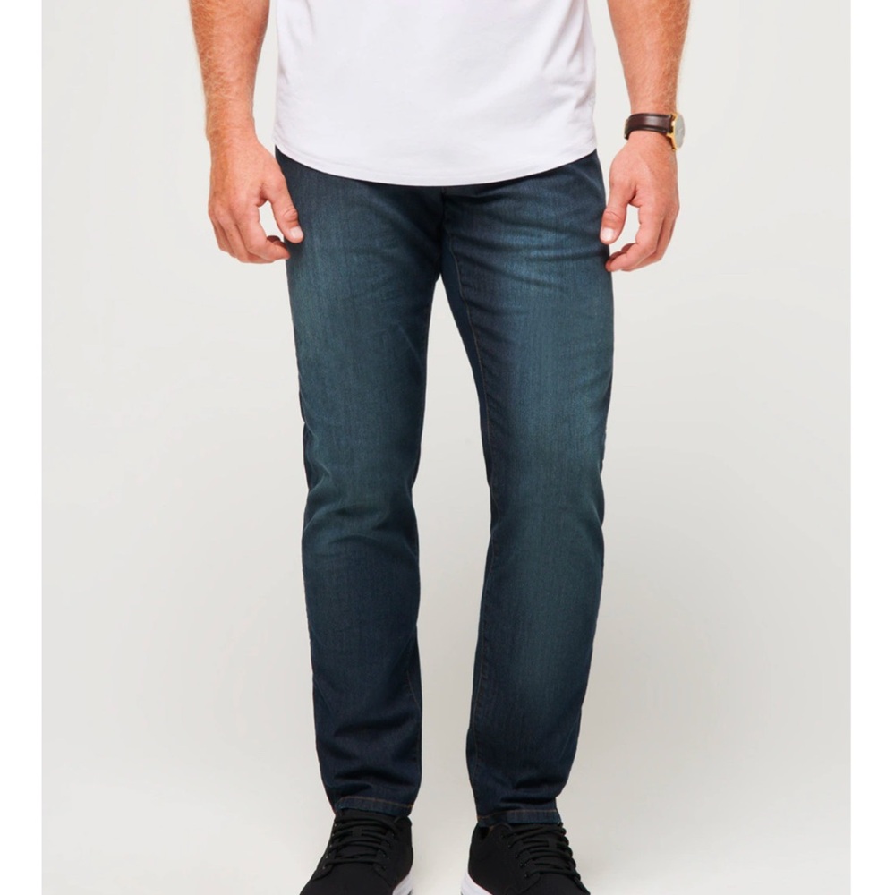 Travis Mathew Legacy Featherweight- 38x32 Indigo